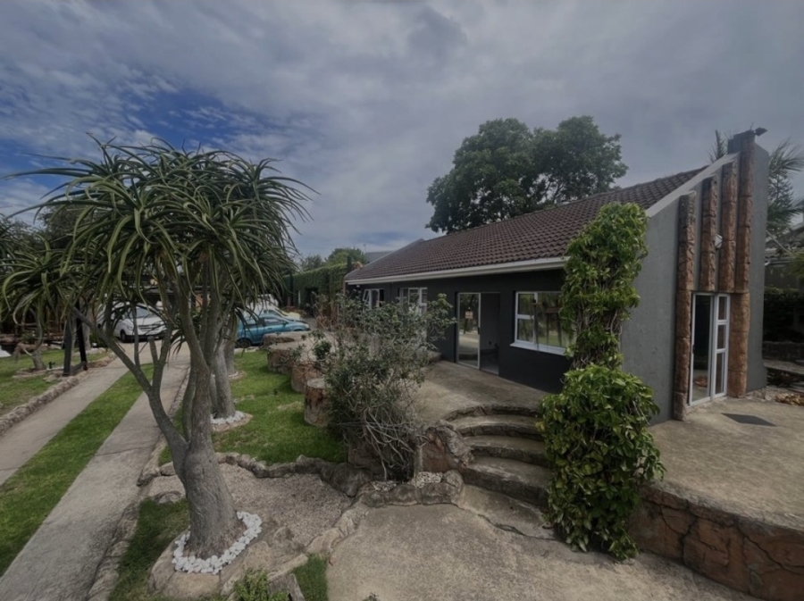 3 Bedroom Property for Sale in Haven Hills Eastern Cape